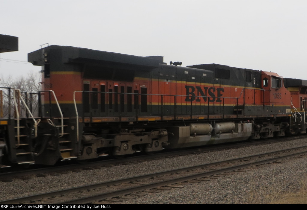 BNSF 1053